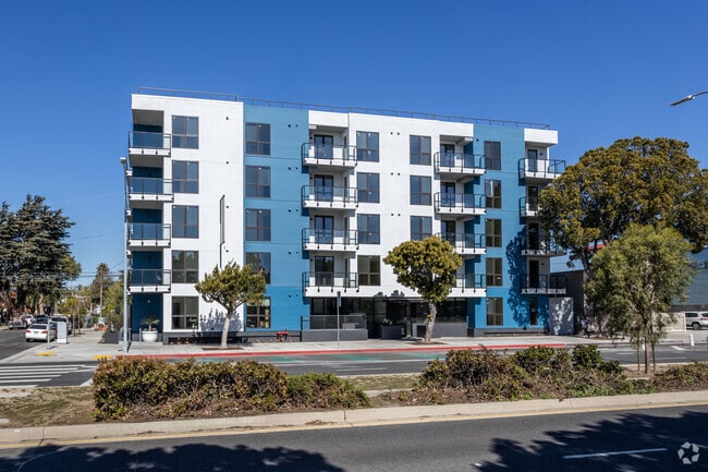 Photo - The Charlie Mar Vista