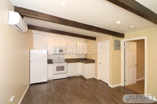 7th St (318-24) (Ramona) - 7th St (318-24) (Ramona) Apartment Unit 320
