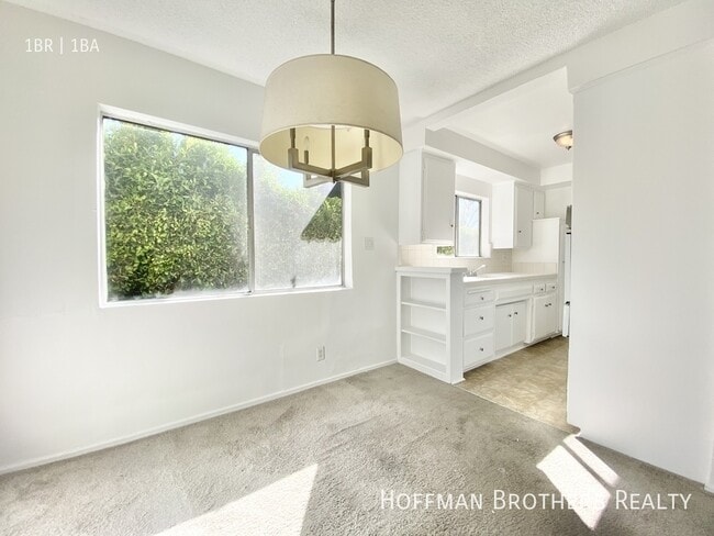 Building Photo - 915 N Spaulding Ave Unit 2