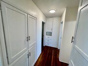 Photo - Charming and Bright 2 bed 1 bath in Point ... Apartment Unit 3143 Macaulay Street