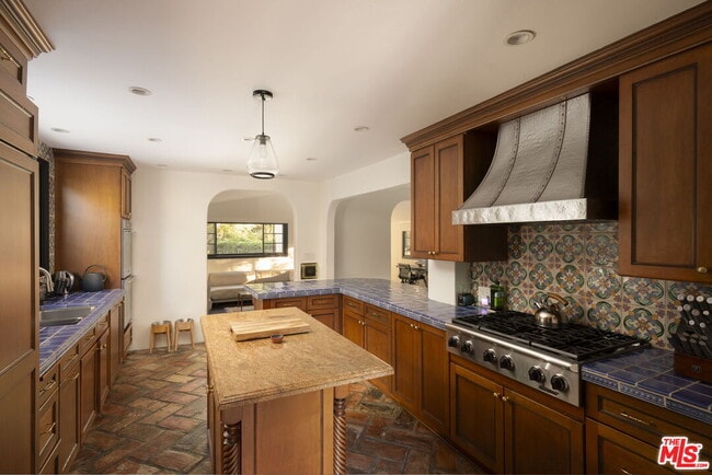 Photo - 3278 Primera Ave