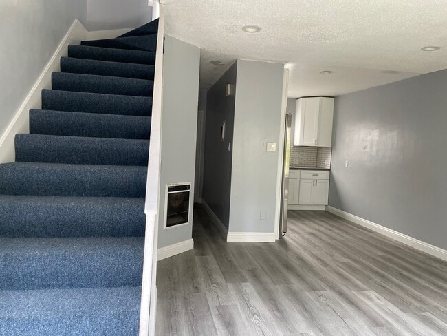 Photo - 2268 W 20th St Unit 2