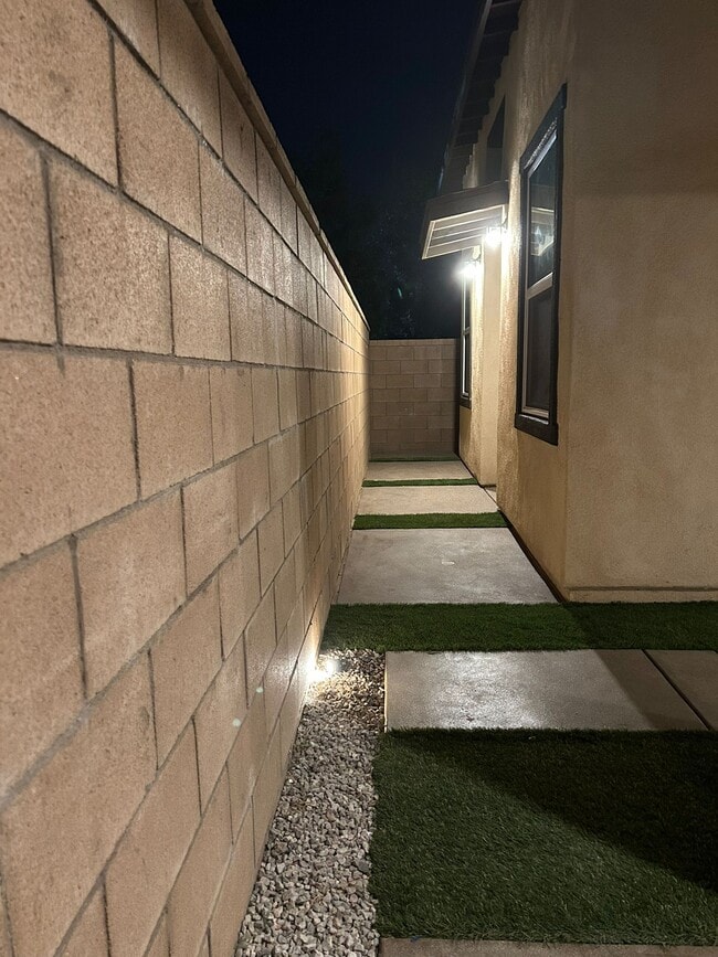 Photo - 4725 S Mae Wy