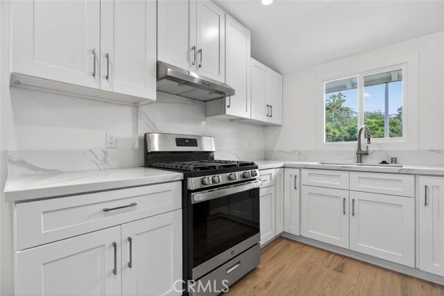 Photo - 7359 Louise Ave