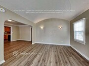 Photo - 2062 W 65th St House