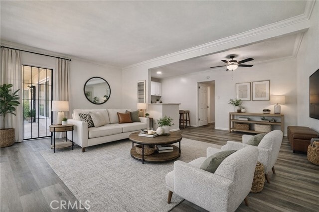 Building Photo - 1835 W Crestwood Ln Unit A