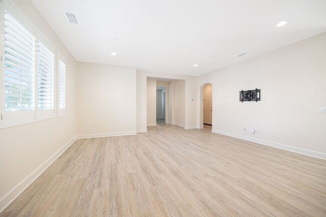 Photo - Stunning Modern 4 Bedroom Home in Gated Ra...