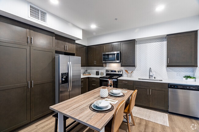 2BR, 2BA - 972SF - The Courtyards Pacific Village