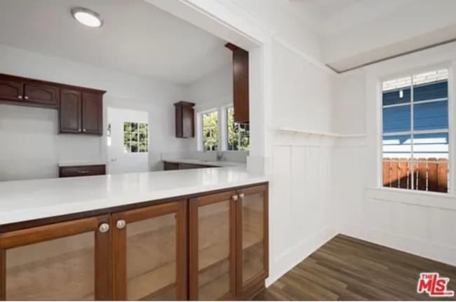 Photo - 225 W 56th St