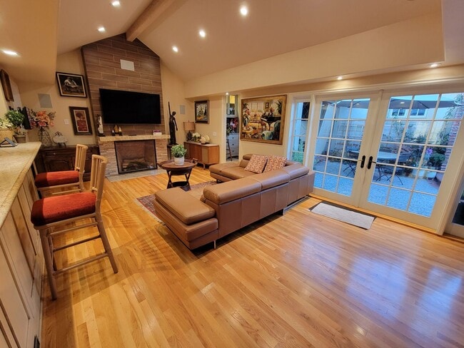 Photo - Entire residential home hosted by 3M1S | HOME