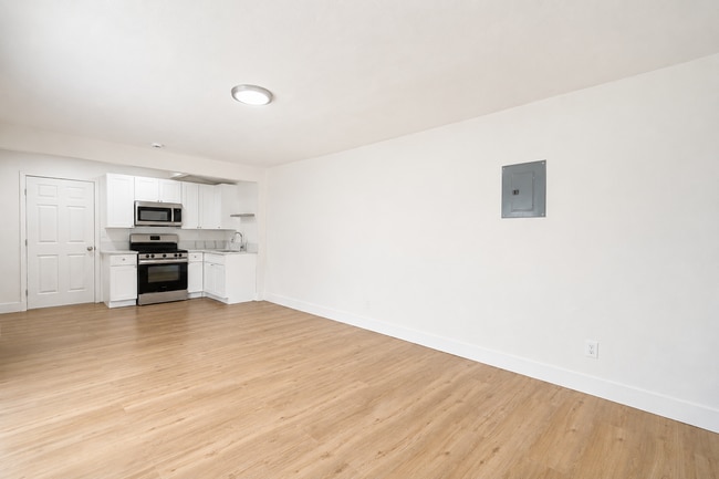 Photo - 669 E G St Unit 2