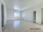 Photo - 943 W 68th St