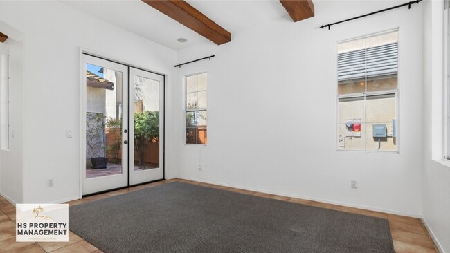 Photo - 657 Prairie Dr