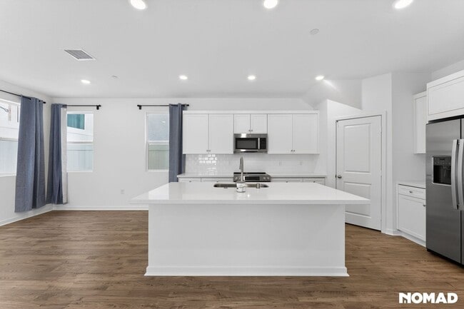 Photo - 26648 Jonquil Ave