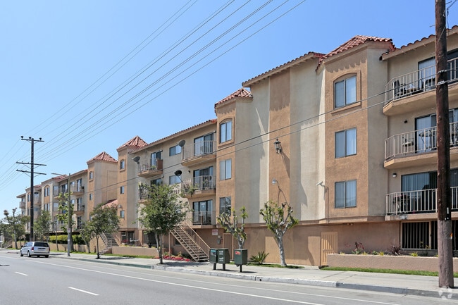 Photo - Villa California Apartments