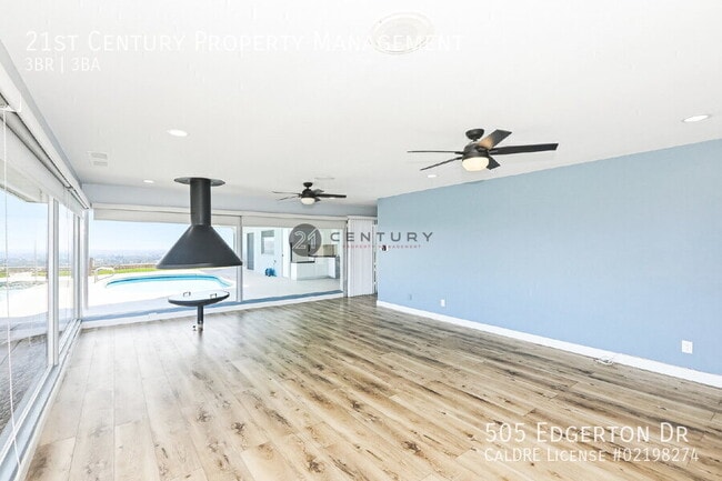 Photo - 505 Edgerton Dr