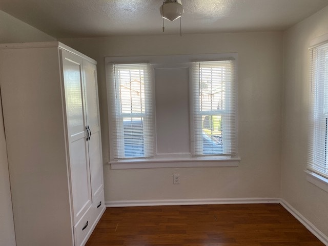Bedroom - 5426 S Van Ness Ave