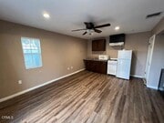 Photo - 996 Utica Ave