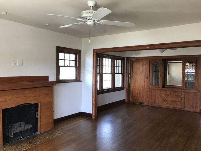 Photo - Fenced 3 Bedroom House with Two Car Driveway! Located in the Heart of North Park! In Unit Washer ... Unit Front House 3755