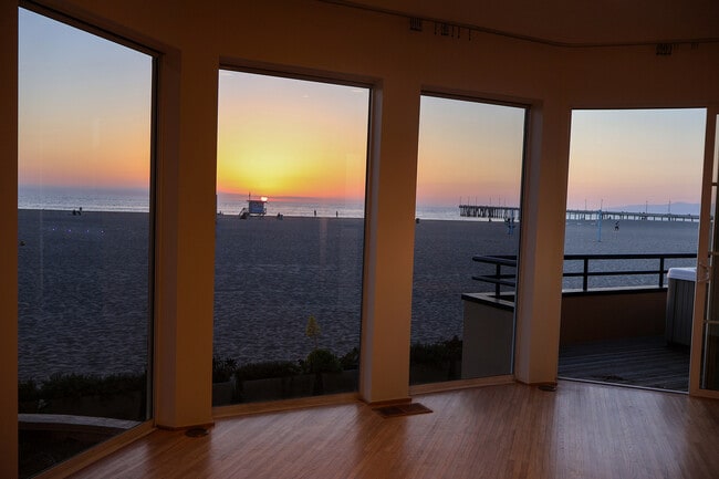 Photo - 3505 Ocean Front Walk Unit 3505
