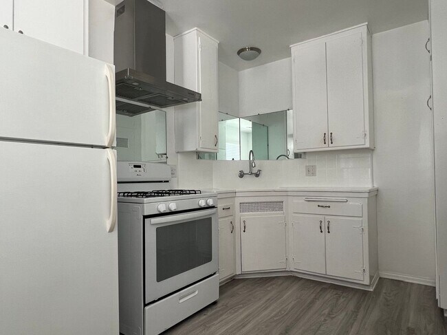 Photo - 712 N Guadalupe Ave Unit 6