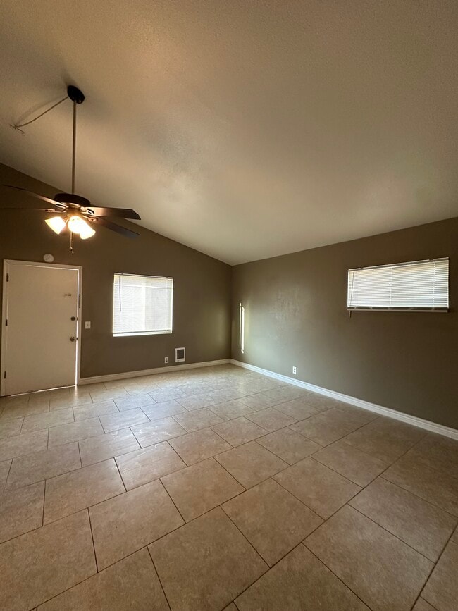 Photo - 13152 Westlake St