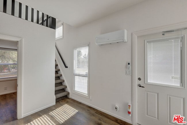 Photo - 17650 Grand Ave