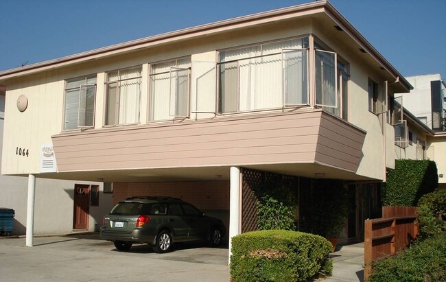 Photo - 1064 Wooster S St Unit atinaproperties@gmail.com