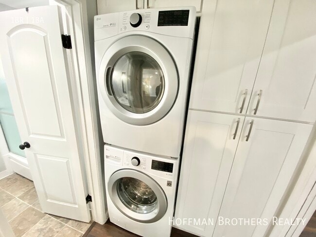 Photo - 1256 Tamarind Ave Unit 3A