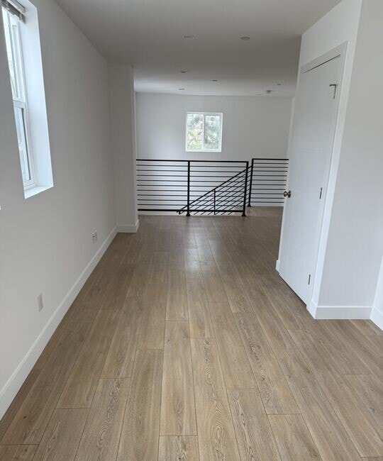 Photo - 227 N Park View St Unit 227B