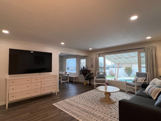 Photo - 1404 Lieta St