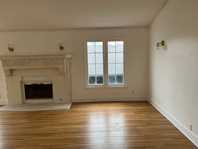 Photo - 926 S Curson Ave