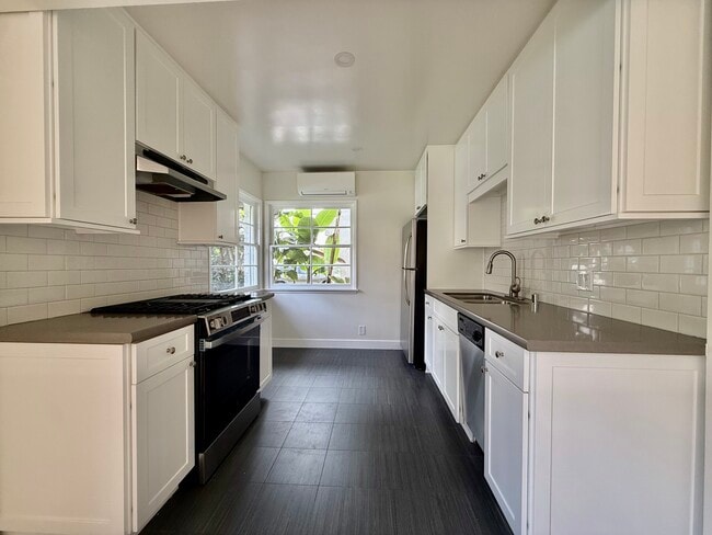 Photo 3 - 3563 Keystone Ave