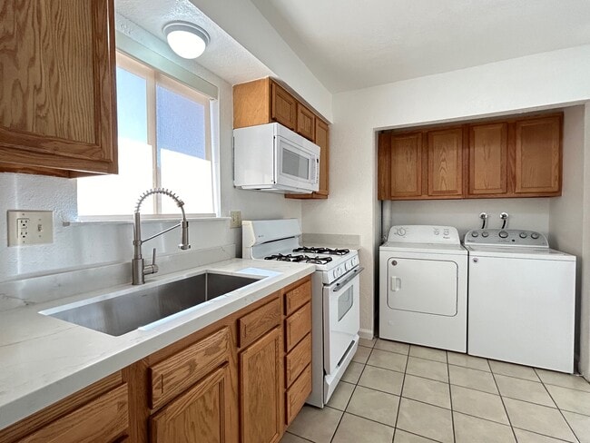 Photo - 73990 Catalina Way