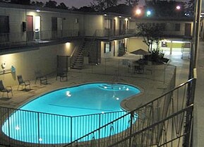 Pool - Parkview Apartments