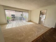 Photo - Beautiful Valencia 4 Bedroom Home