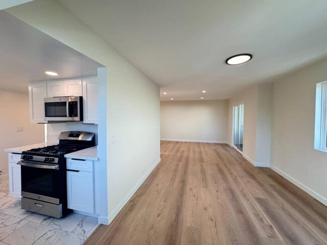 Photo - 3.0 bedroom in Glendale California 91203 Unit 1