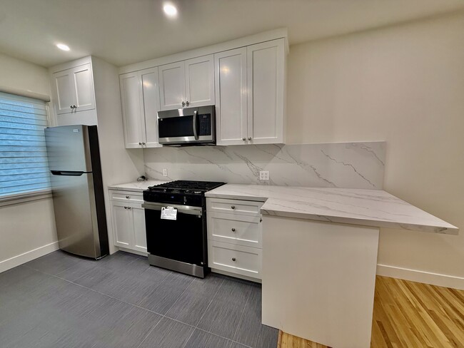 Photo - 3563 1/2 Keystone Ave Unit 3563 1/2
