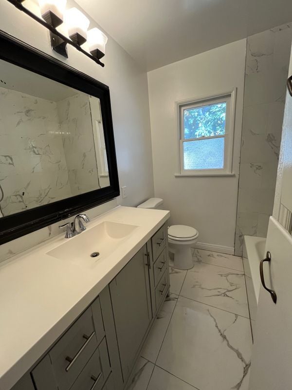 Photo - 809 S Knott Ave