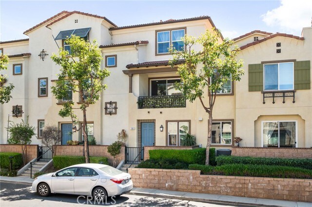 Photo - 189 Olive Ave Townhome