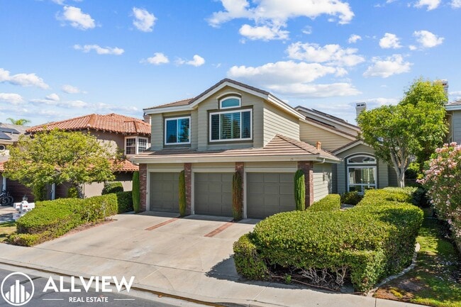 Building Photo - Luxury Living in the Prestigious Guard-Gated Community of Dove Canyon