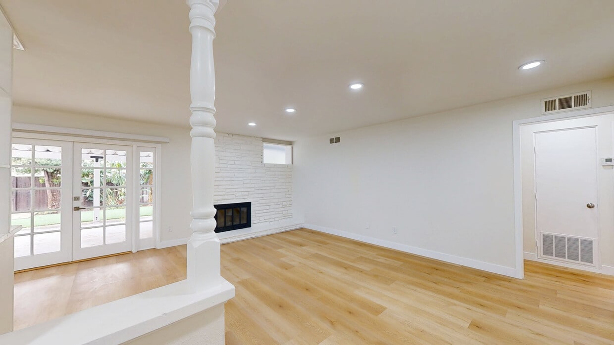 3D Tour - 17178 McKeever St