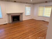 Photo - 1824 Oakwood Ave