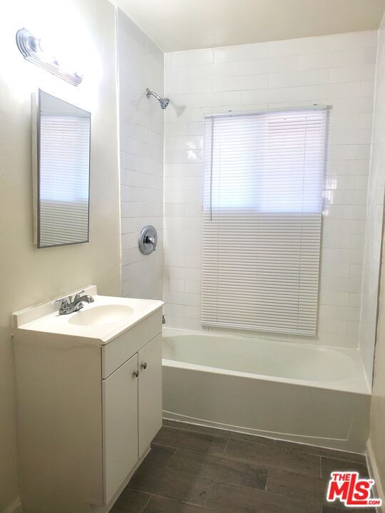 Photo - 1059 S Norton Ave Unit 5