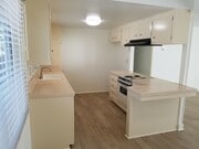 Kitchen - 1100 Opal St Unit C