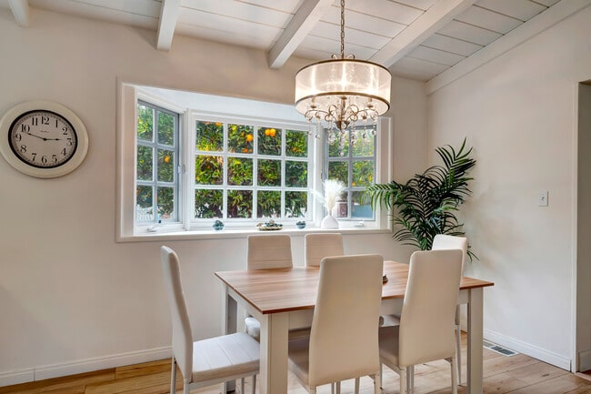 Photo - 22932 Califa St