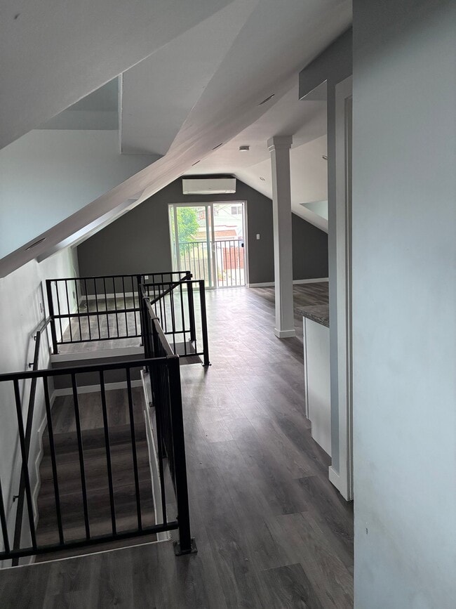 Photo - 1004 Amalia Ave