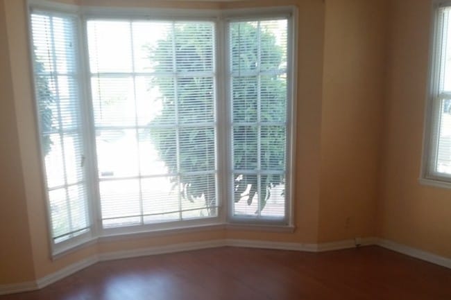 Photo - 8437 Naylor Ave