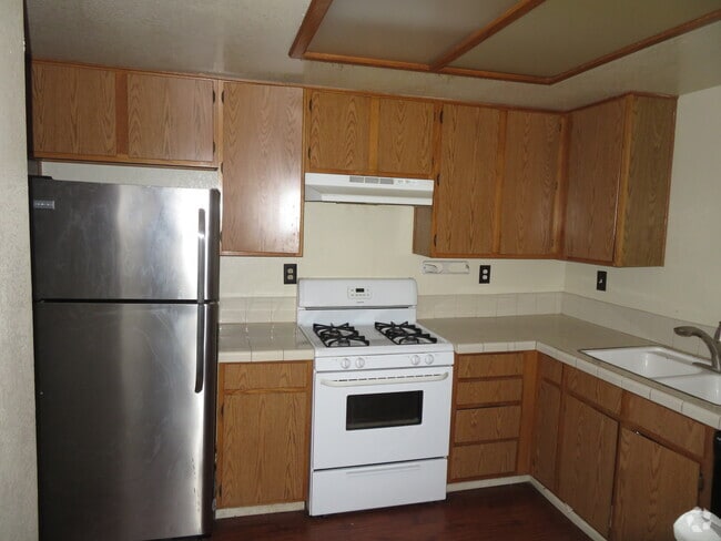 Building Photo - 751 Higgins Rd Unit 29 Rental