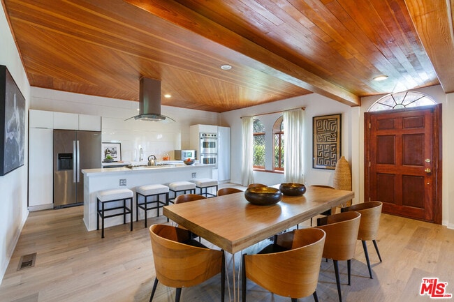 Photo - 465 S Sherbourne Dr